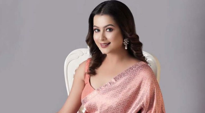 অভিনেত্রী নন্দিনীর গাড়ির ধাক্কায় আহত যুবকের মৃত্যু