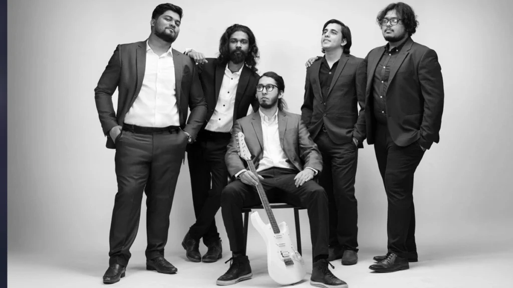 দুঃখ পিছু ছাড়ছে না ‘অড সিগনেচার’ ব্যান্ডের