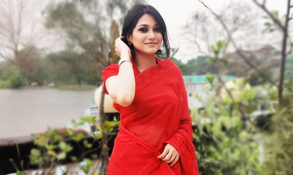 জুলাই কন্যার খেতাব পেলেন কণ্ঠশিল্পী খেয়া