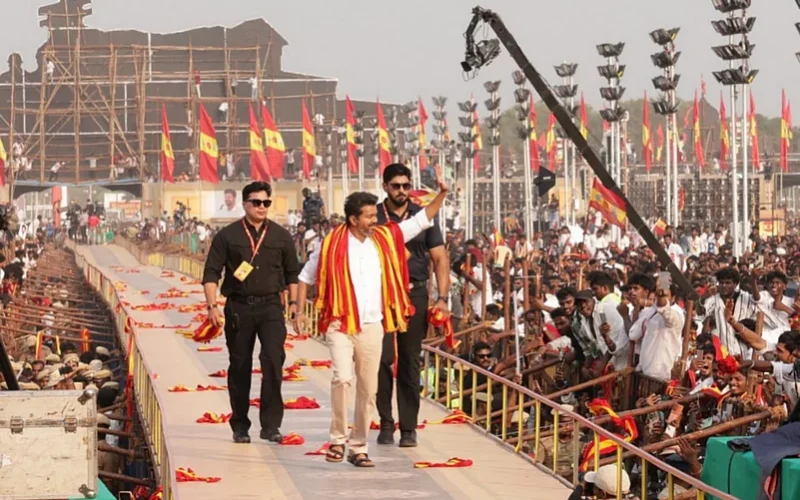 ক্ষতিপূরণের ঘোষণা দিলেন থালাপতি বিজয়