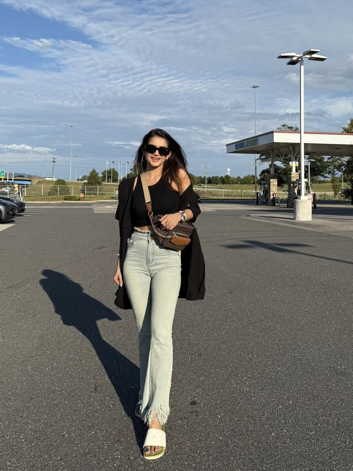 তানজিন তিশার নামে প্রতারণার অভিযোগ ও তিশার স্ট্যাটাস