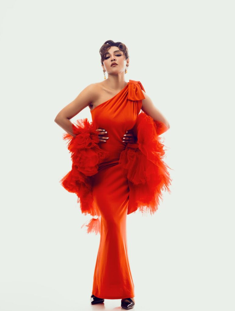 করণ জোহরের প্রস্তাব ফিরিয়ে দেন জয়া আহসান