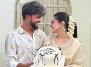 পরীমনির জন্মদিনের কেক কাটলেন মেকআপ আর্টিস্ট অর্ক