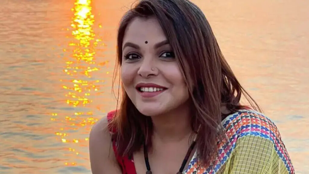 উপদেষ্টা ফারুকীর পুরোনো স্ট্যাটাসে নতুন বিতর্ক
