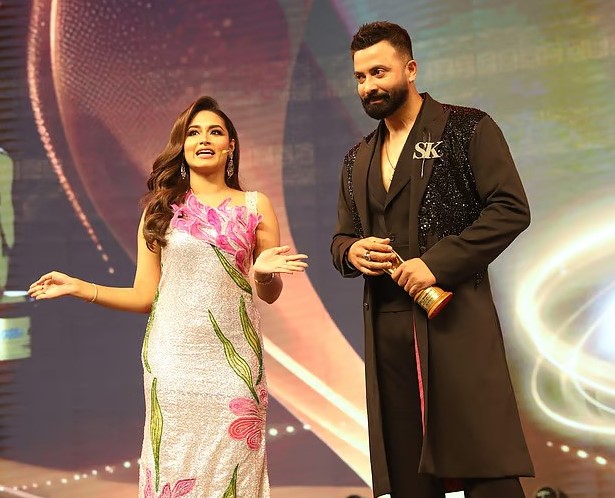 এবার শাকিবের নায়িকা হচ্ছেন তাসনিয়া ফারিণ