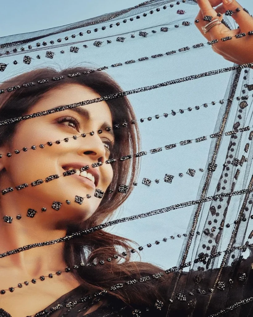 শ্রিয়া সরণের নামে প্রতারণা