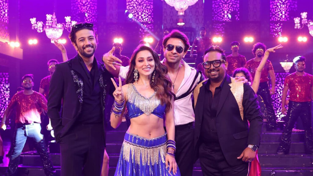 ১০০ কোটি ভিউয়ের রেকর্ড গড়েছে