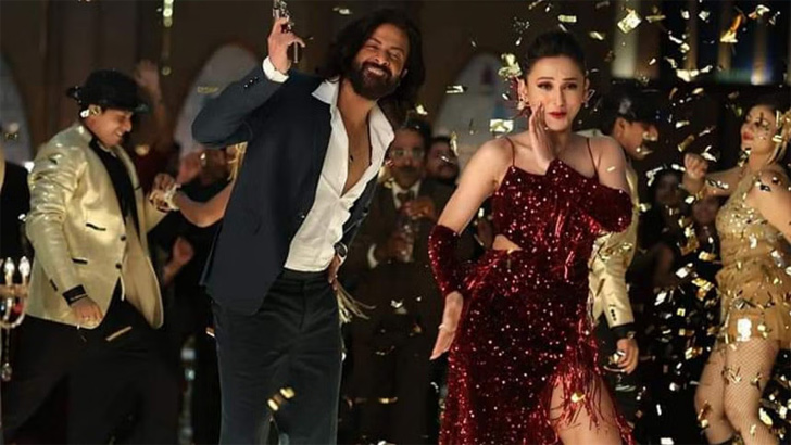 ১০০ কোটি ভিউয়ের রেকর্ড গড়েছে