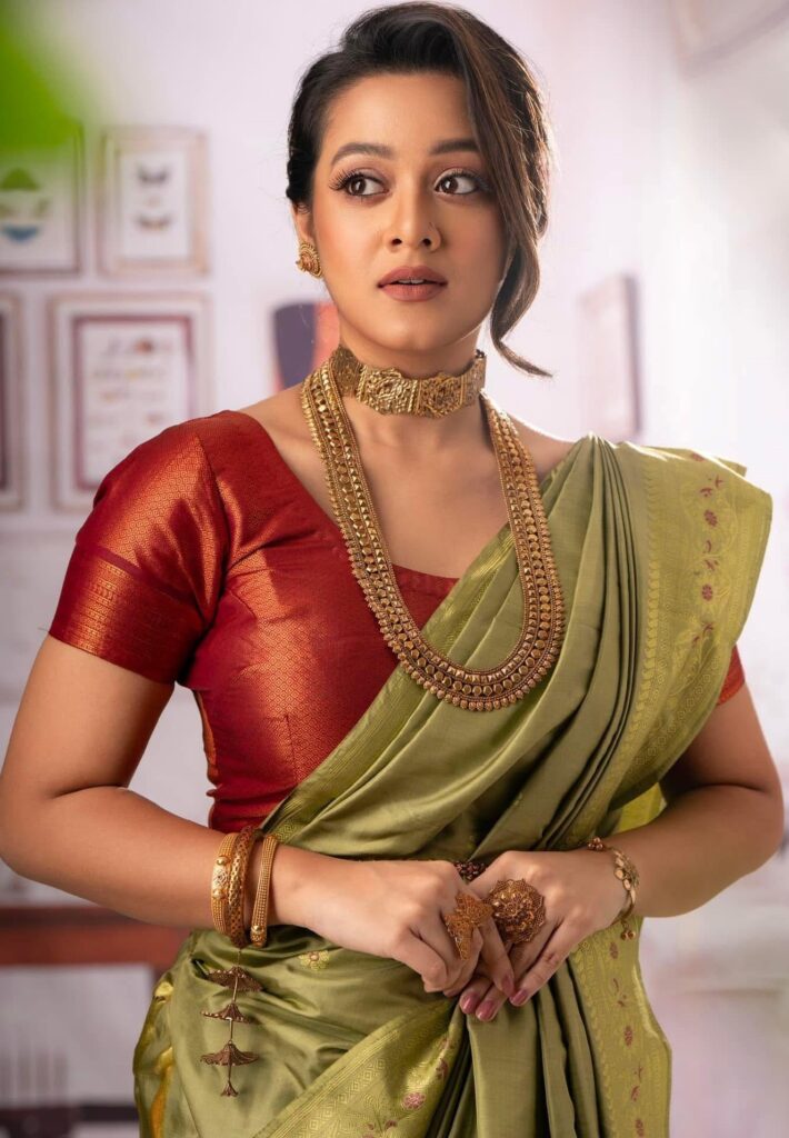 মায়ের মৃত্যুবার্ষিকীতে দিঘীর আবেগঘন পোস্ট