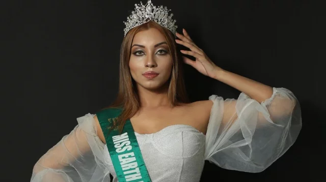 মডেল মেঘনা আলম ঢাকা-৮ এর প্রার্থী