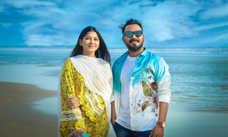 রাজা-রাণী সাঁজে এলেন পলাশ ও ইভানা