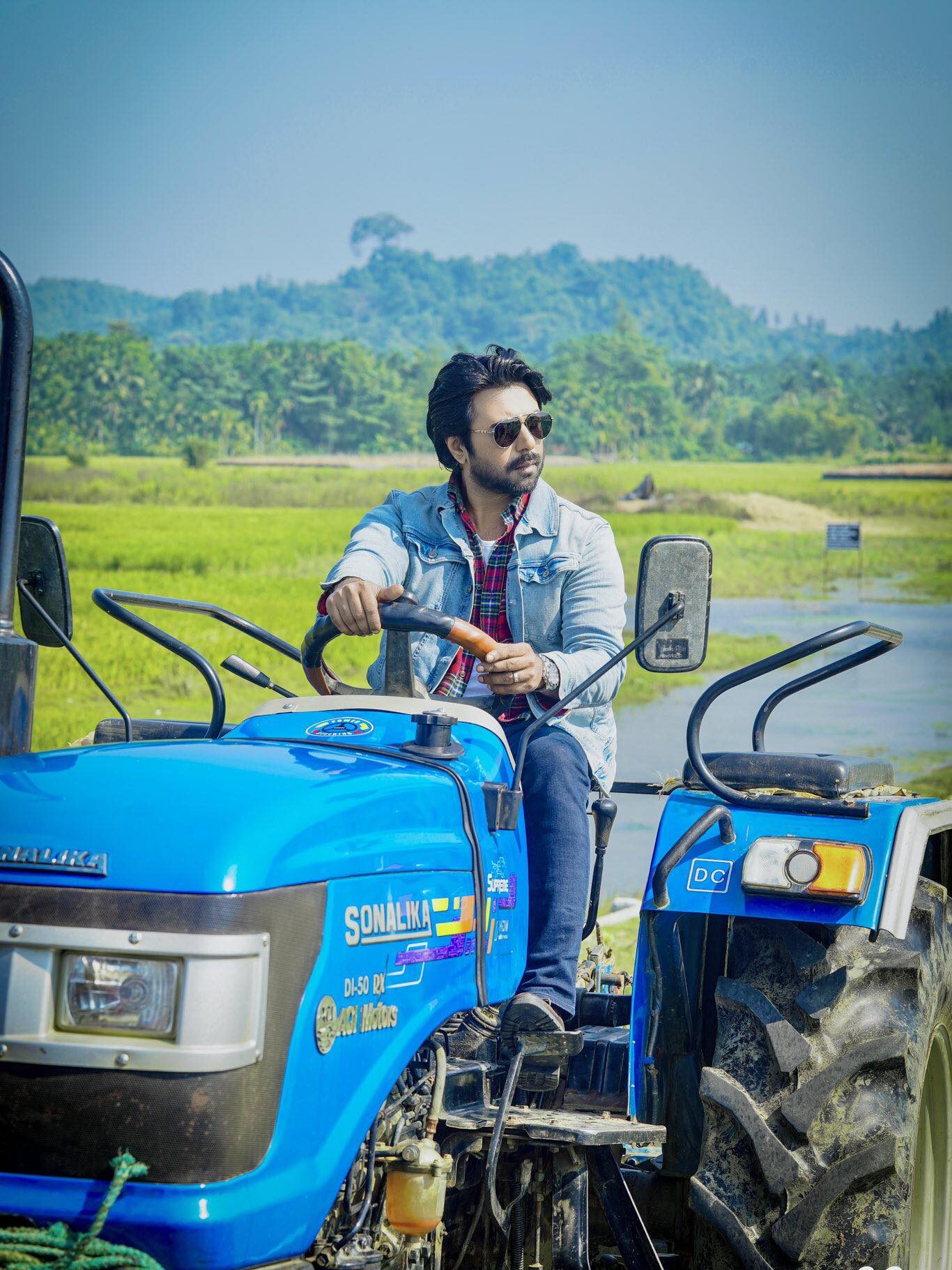 অভিনয়ে অনিয়মিত অপূর্ব