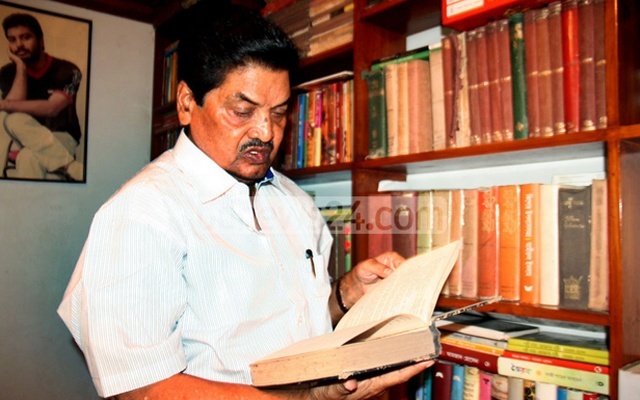 কিংবদন্তী নির্মাতা আমজাদ হোসেনের প্রয়াণ দিবস