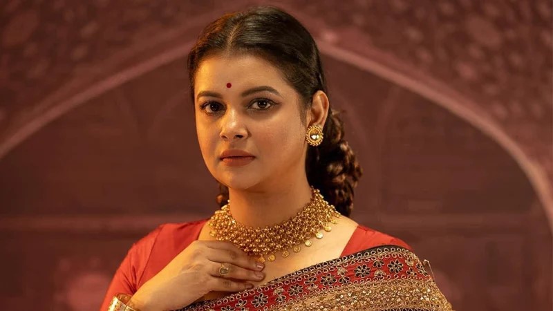 মির্জা আব্বাসের ধৈর্য দেখে বাবাকে স্মরণ শবনম ফারিয়ার