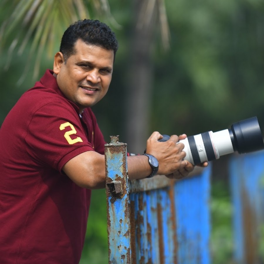 সঞ্জয় দত্ত পাপারাজ্জিদের জোর করে