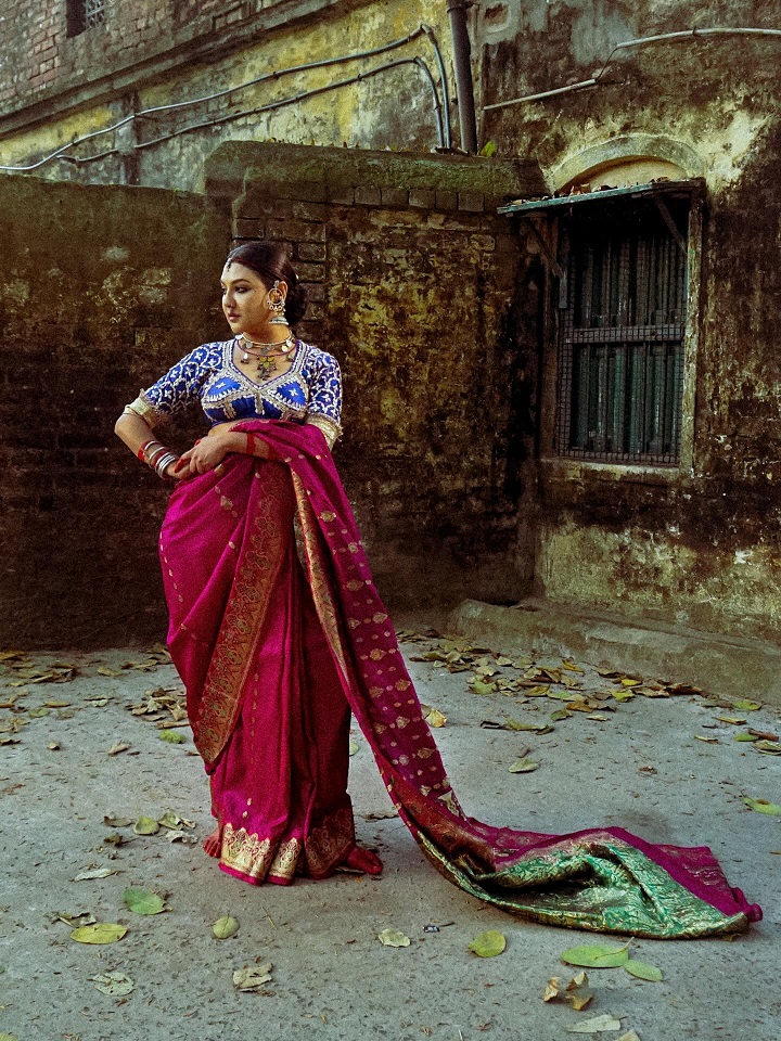 জয়া আহসানের নতুন ছবিতে মুগ্ধ