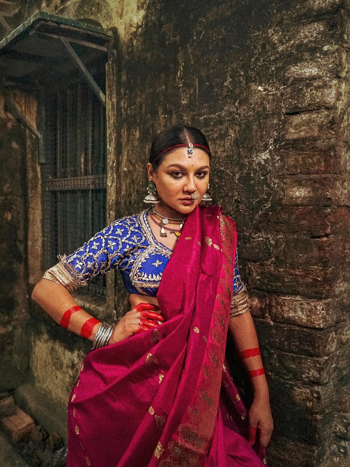 জয়া আহসানের নতুন ছবিতে মুগ্ধ