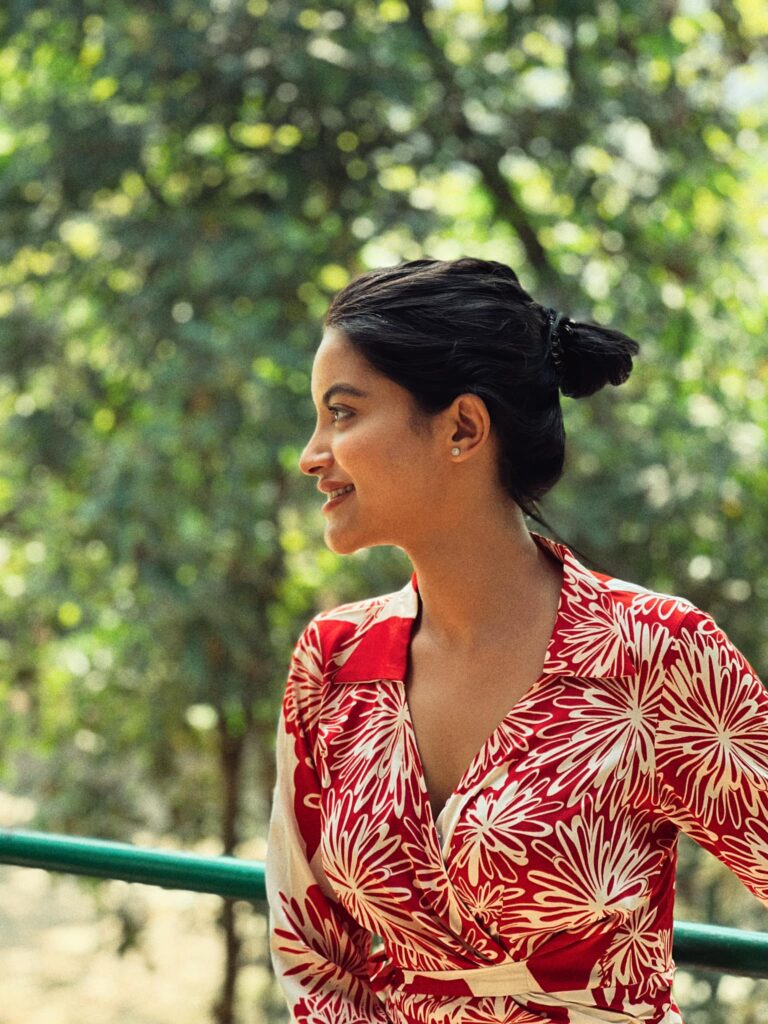 চারটি সিনেমায় কাজ করছেন