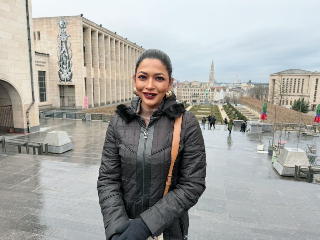 লালগালিচা নয়, সংগ্রামের গল্প বাঁধনের
