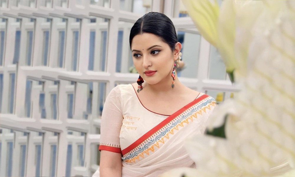 ফোনে পরীমনিকে অশ্রাব্য গালাগাল, হত্যার হুমকি