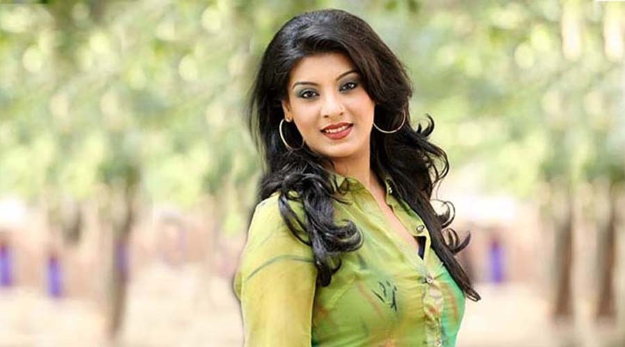 ভুয়া আইডি-পেজে বিরক্ত মৌ, ক্ষোভ প্রকাশ