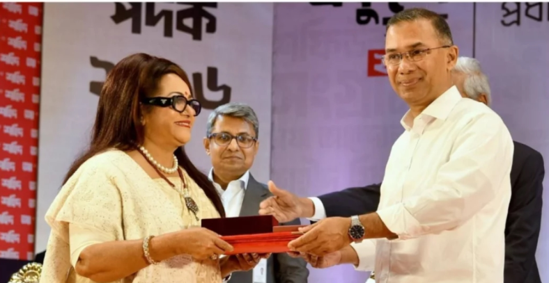 জহির রায়হানকে ববিতা একুশে পদক