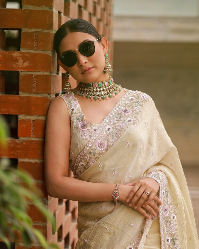 শাড়িতে মেহজাবীনকে কেমন লাগে