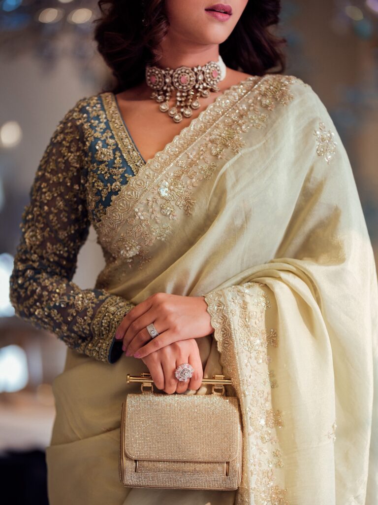 তটিনী ও সাদিয়া আয়মানের সৌন্দয্যে