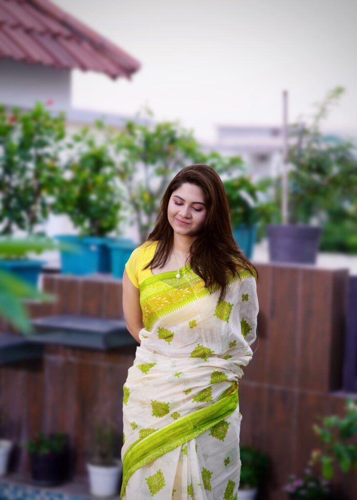 স্পর্শিয়া স্বামীর বিরুদ্ধে ম্যানিপুলেশনের