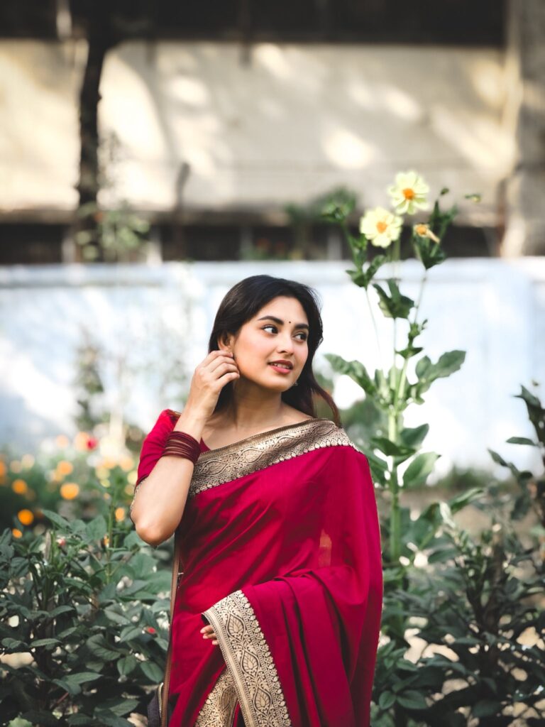 তটিনী ও সাদিয়া আয়মানের সৌন্দয্যে