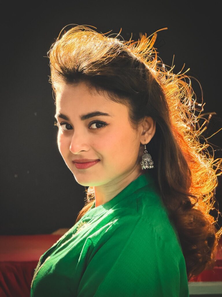 তটিনী ও সাদিয়া আয়মানের সৌন্দয্যে