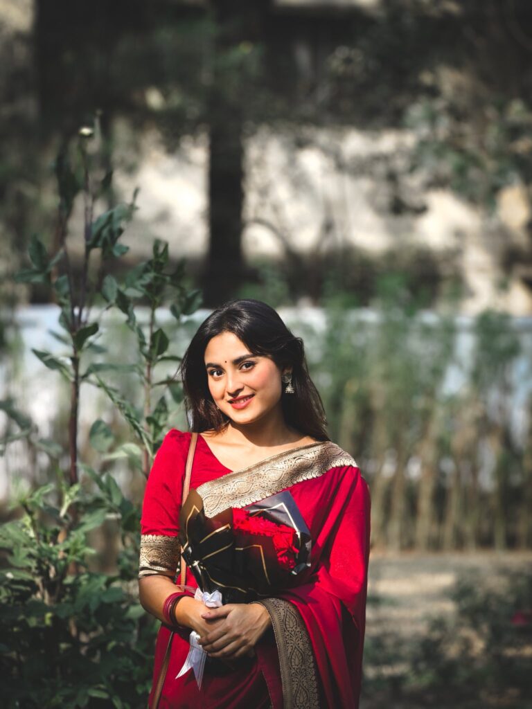 তটিনী ও সাদিয়া আয়মানের সৌন্দয্যে