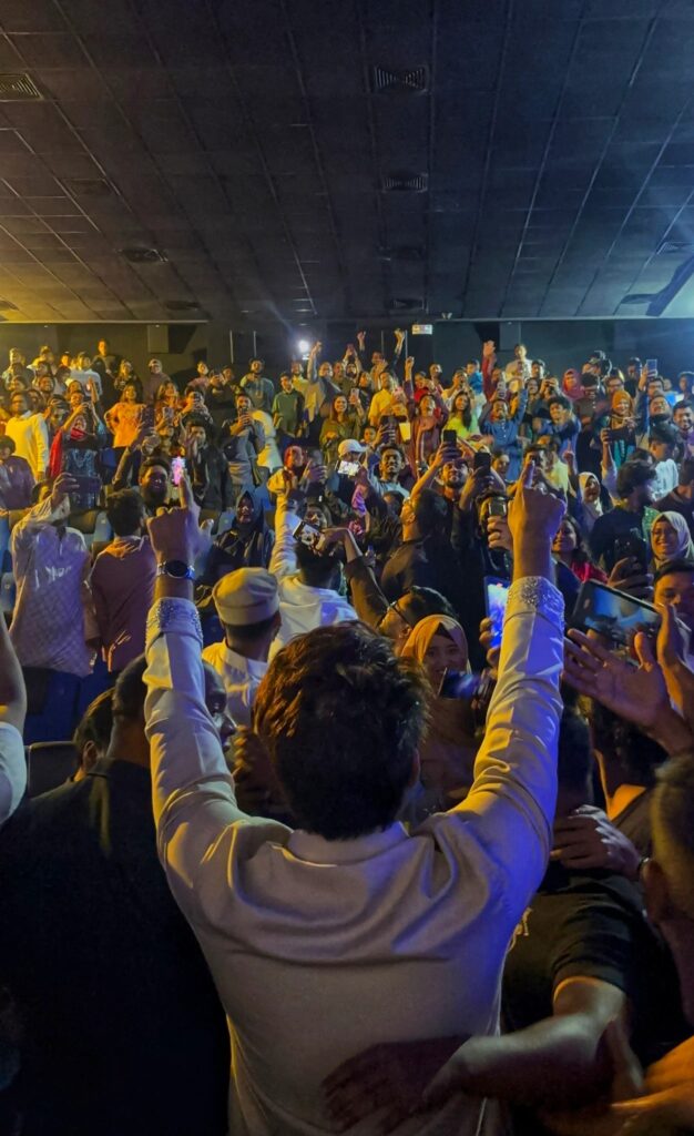 সিনেমা হলে যাচ্ছেন তারকারা, জমজমাট প্রেক্ষাগৃহ