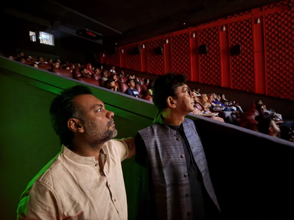 সিনেমা হলে যাচ্ছেন তারকারা, জমজমাট প্রেক্ষাগৃহ