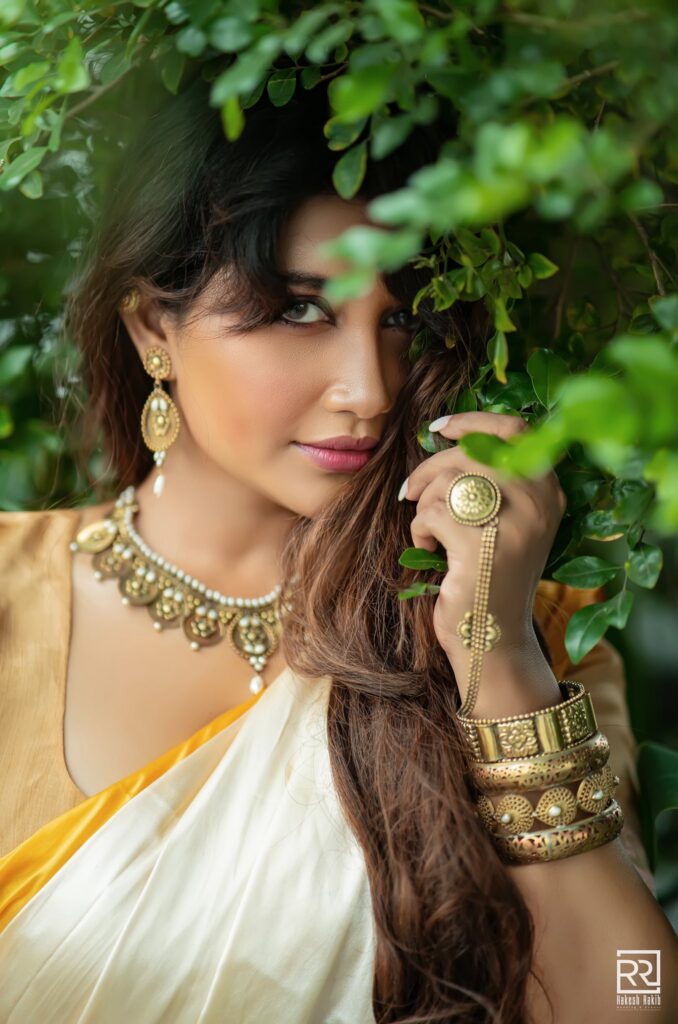 তানজিন তিশার বিরুদ্ধে