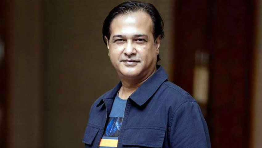 আসিফ আকবর বিদেশি মদ উদ্ধার মামলা থেকে খালাস পেলেন