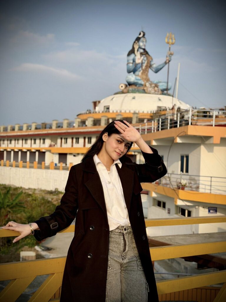 পূজা চেরি তাঁর প্রেমের কথা