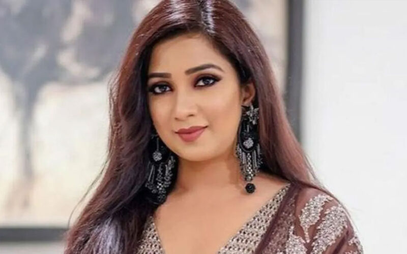 শ্রেয়া ঘোষাল নারীদের প্রতি