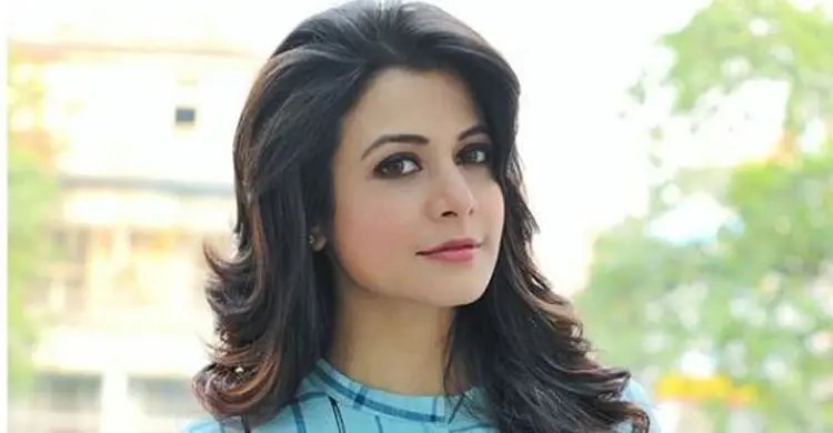 সংসদ সদস্য হিসেবে শপথ নিলেন কোয়েল মল্লিক