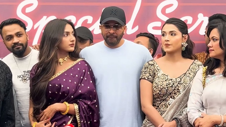 শাকিবের ‘ব্যাড টাচ’ বিতর্কে জ্যোতির্ময়ী কুণ্ডু যা বললেন