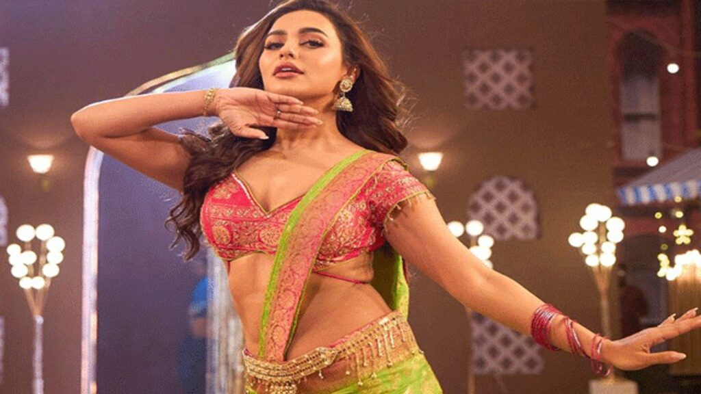 নুসরাত ফারিয়ার লোকে বলে গান ঈদ মাতাচ্ছে