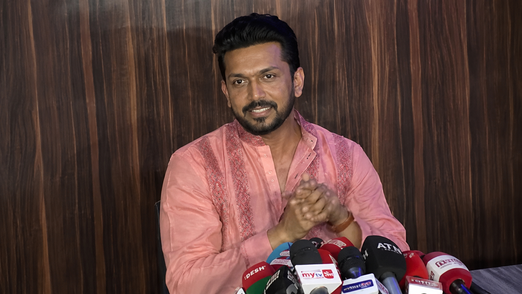 ‘মালিক’ প্রচারে আরিফিন শুভ