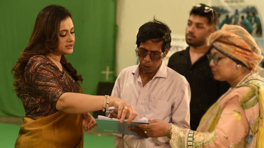 পূর্ণিমার অস্তিত্বের লড়াই – ফিরছেন প্রামাণ্যচিত্রে