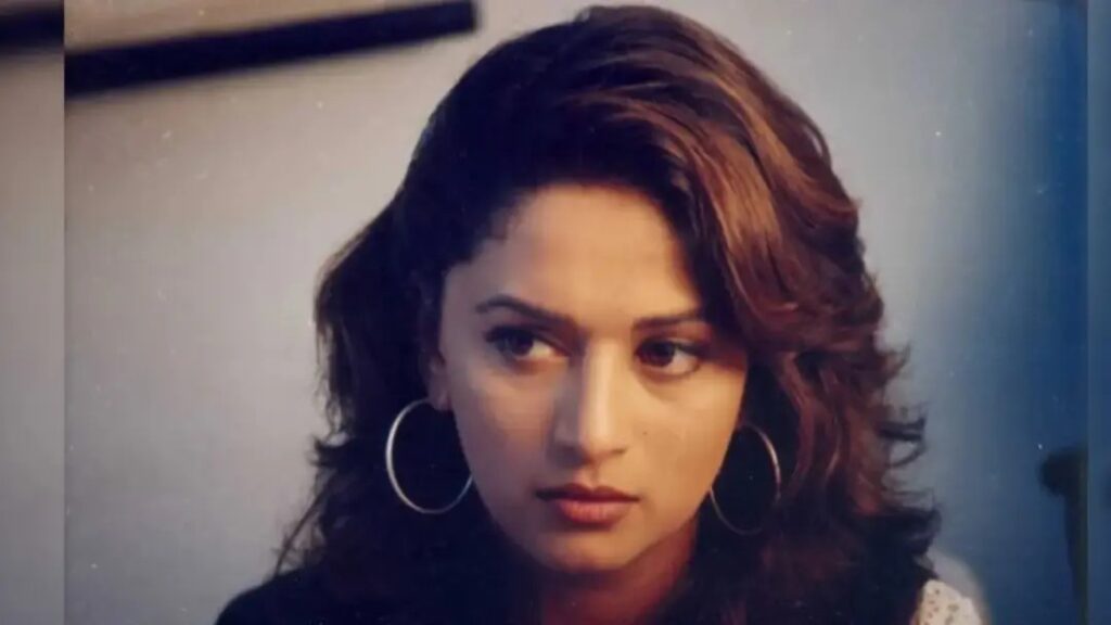 মাধুরী দীক্ষিতের জন্মদিনে প্রেম ও সাফল্যের গল্প