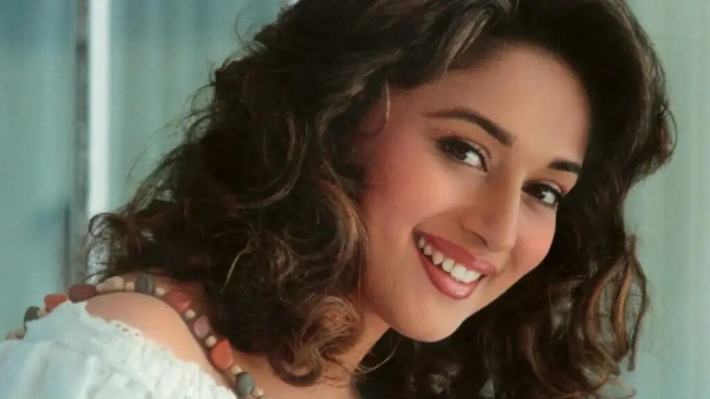 মাধুরী দীক্ষিতের জন্মদিনে প্রেম ও সাফল্যের গল্প