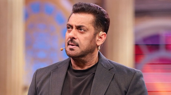 ৫২ বছরের ঠিকানা ছাড়ছেন সালমান খান