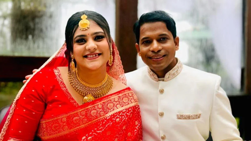 নতুন জীবনে দীপ্তি চৌধুরী, বিয়ে করলেন ঢাবি শিক্ষককে
