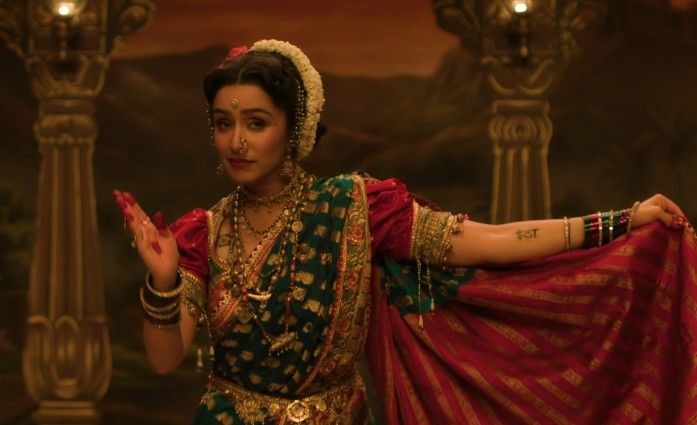 কিংবদন্তি মারাঠি লোকশিল্পী বিঠাবাইয়ের চরিত্রে শ্রদ্ধা