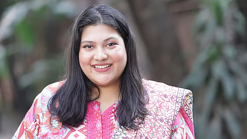 কারিনা কায়সারকে বিশেষ সম্মাননা দিচ্ছে চরকি