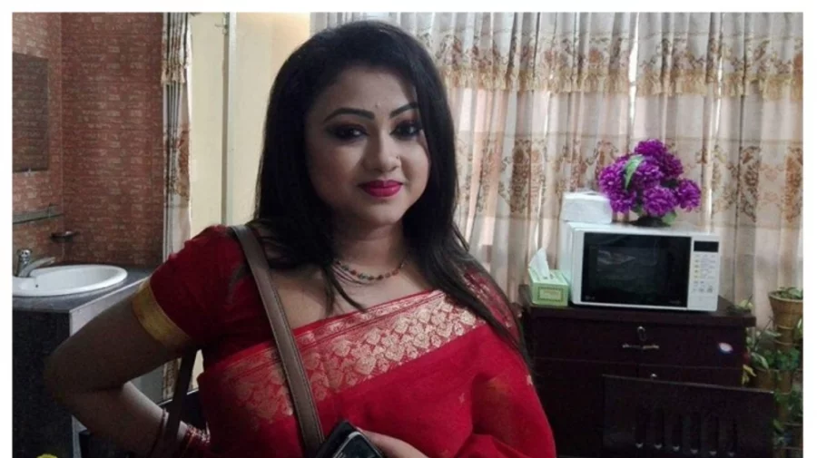 ৮ বছর পর বিচ্ছেদের কথা জানালেন সাবরিনা সাকা মীম